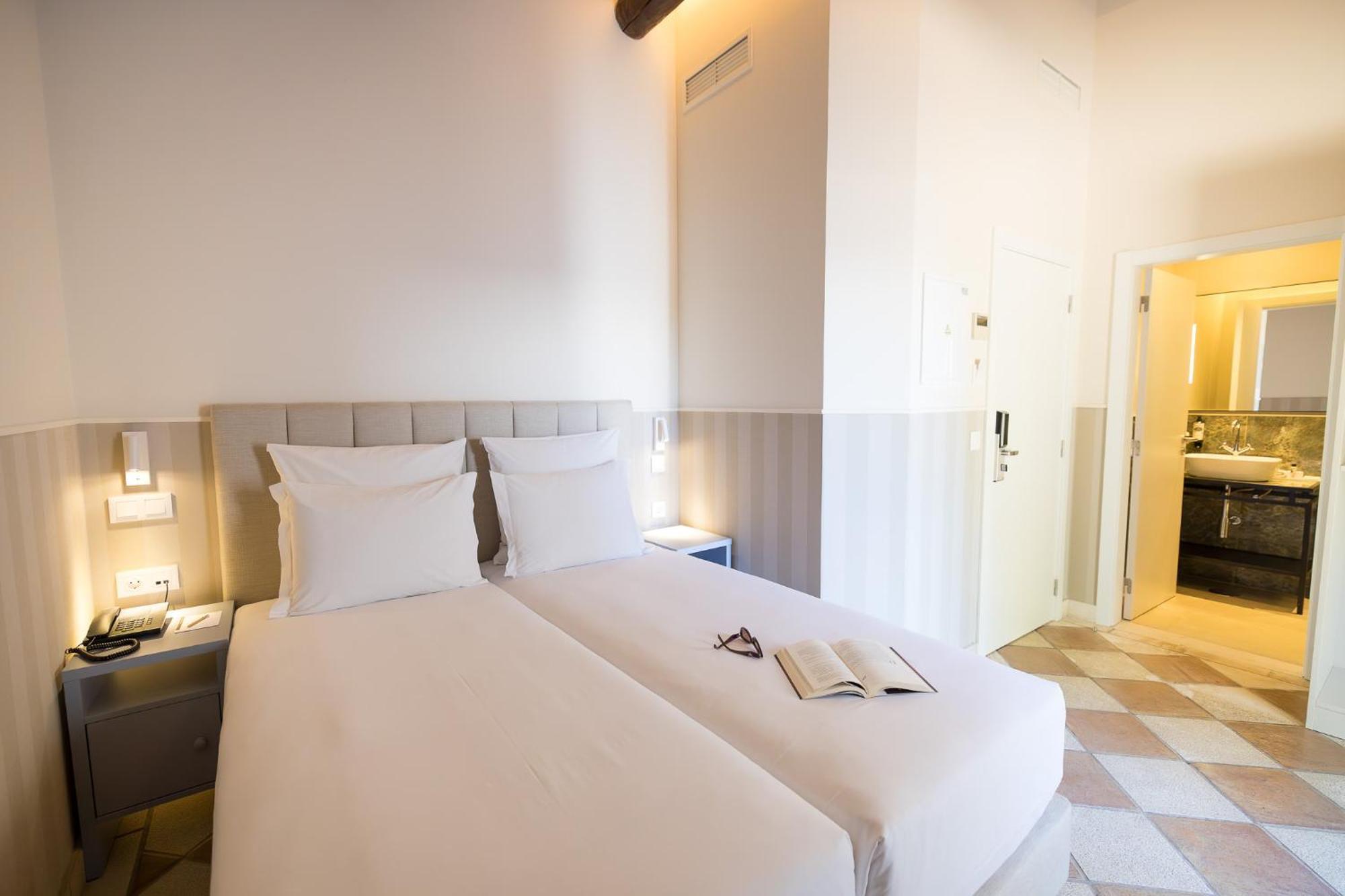 Habitación Familiar con vistas al jardín